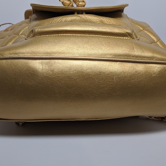 SOLD Chanel Gold Circle Lock Vintage Backpack - Picture 4 of 7